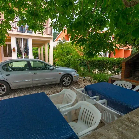 Apartman 689