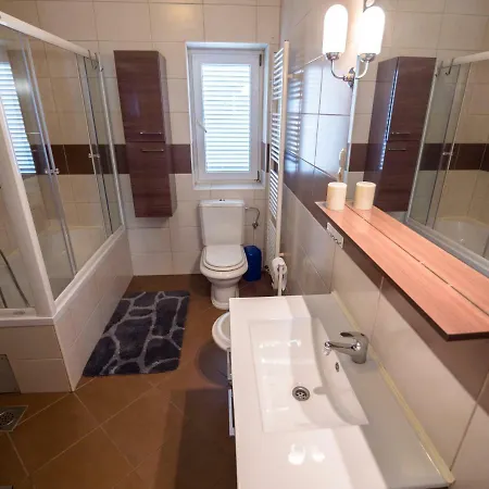 689 Apartman