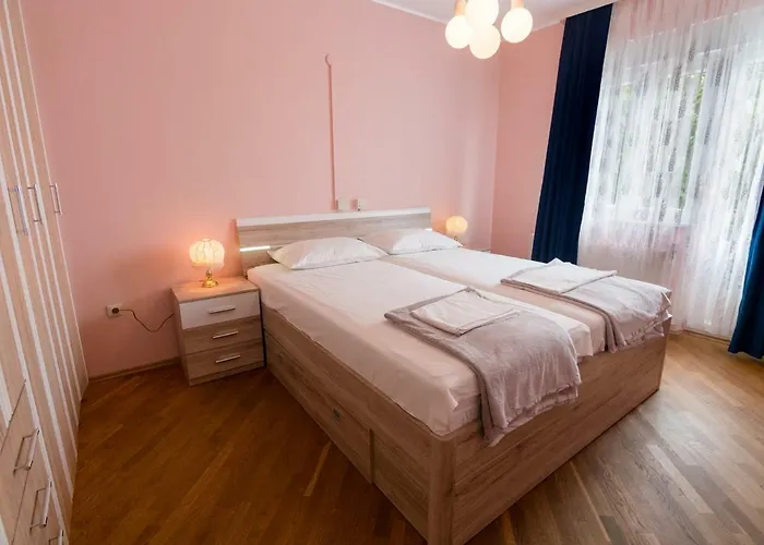 Apartment 689 Banjol