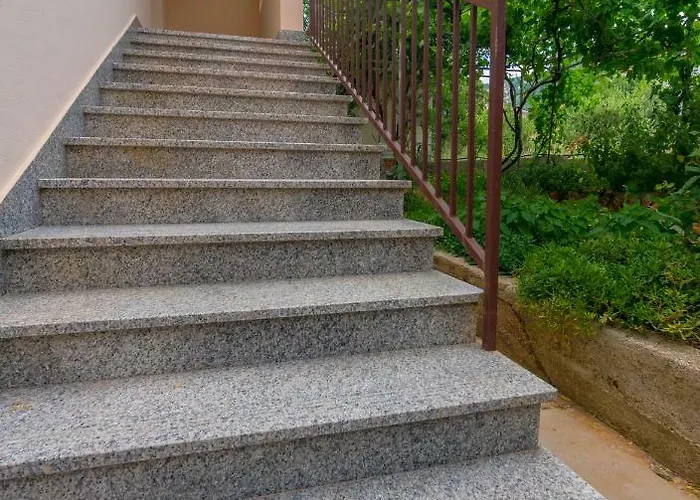 689 Апартаменты *